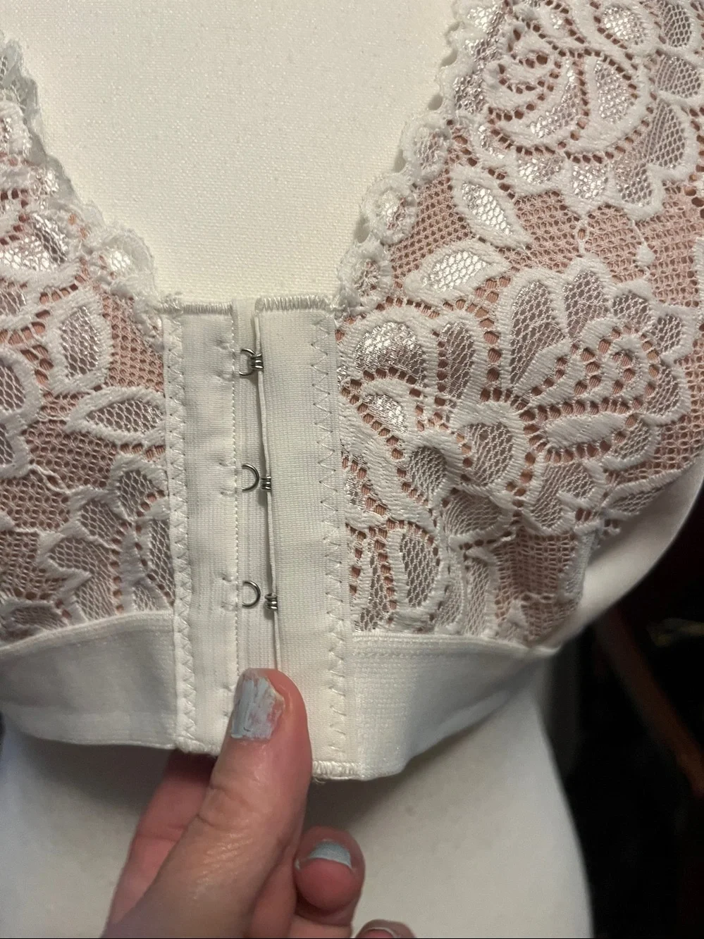 Lace Front-Closure Comfort Bra - White